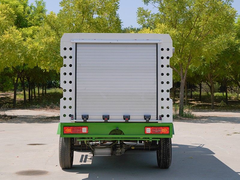 電動(dòng)四輪高壓清洗車(1500L)Q6